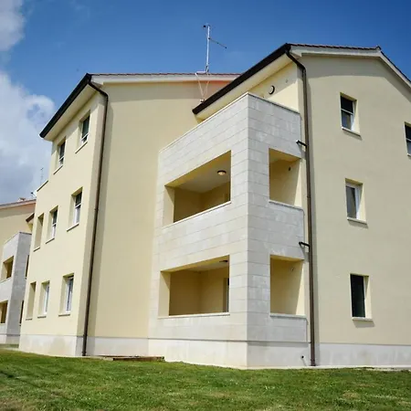 Franka 4* Rab Town