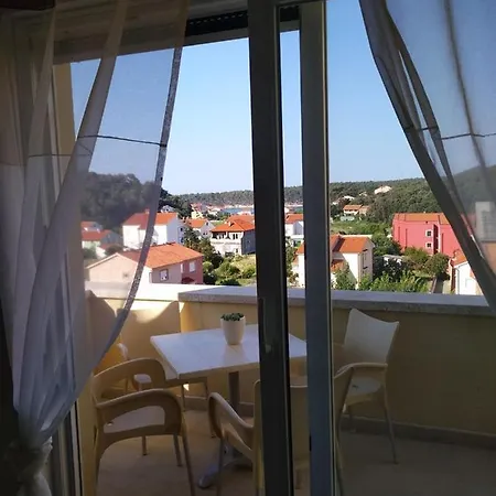 Franka 4* Rab Town
